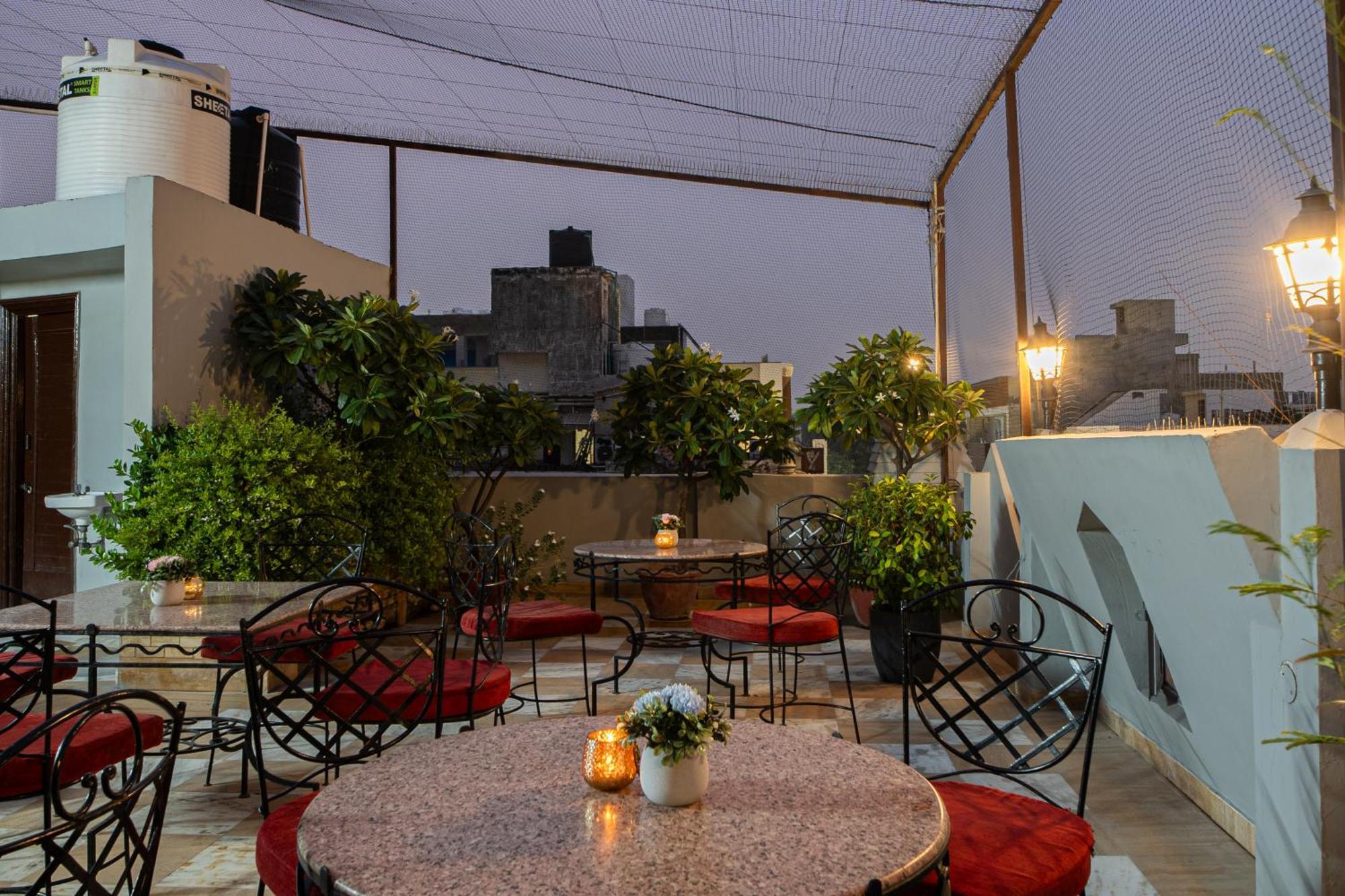 Hotel Sunstar Grand Delhi  Ngoại thất bức ảnh