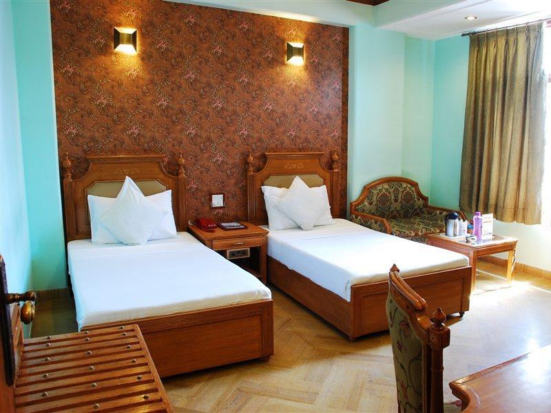 Hotel Sunstar Grand Delhi  Ngoại thất bức ảnh