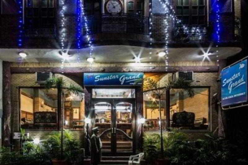 Hotel Sunstar Grand Delhi  Ngoại thất bức ảnh